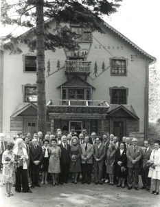 Group Photo at 1975 UNA General Meeting at Soyuzivka